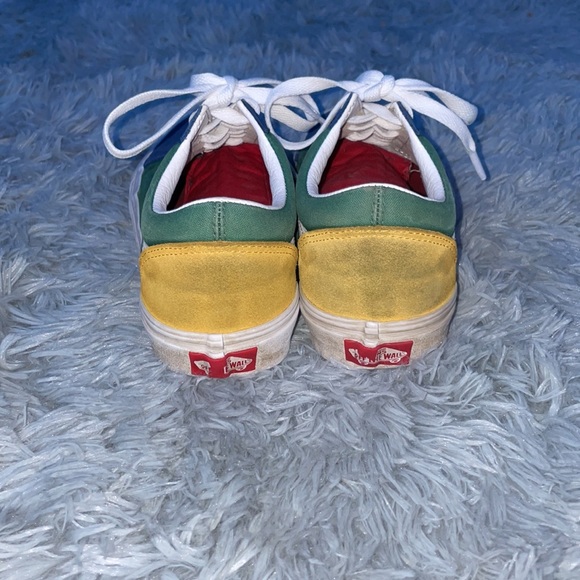 Vans - Picture 3 of 5